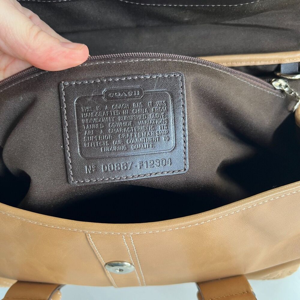•Vintage• Coach Y2K Soho Hampton Flap F12304 Leather Satchel Bag in British Tan - Picture 11 of 15